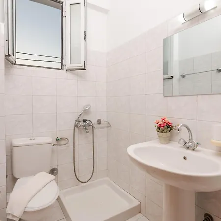 C'est La Vie Budget - 1 Min Walk To The Apartman *
